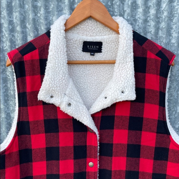 Risen Buffalo Plaid Sherpa Vest - Picture 3 of 12
